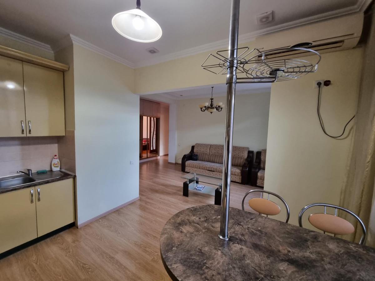 Stefan Cel Mare Boulevard Ultracentral Apartments In The Center Chisinau Exterior photo