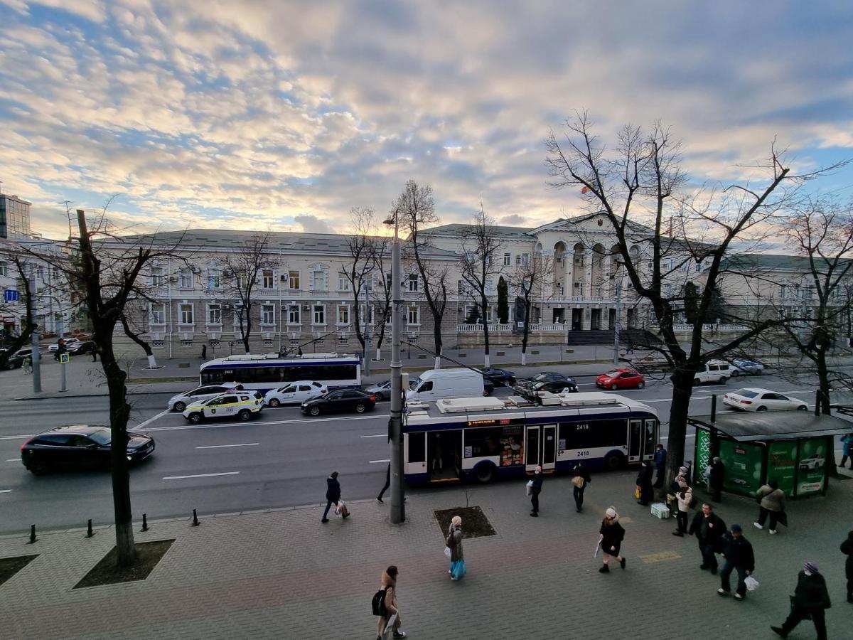 Stefan Cel Mare Boulevard Ultracentral Apartments In The Center Chisinau Exterior photo
