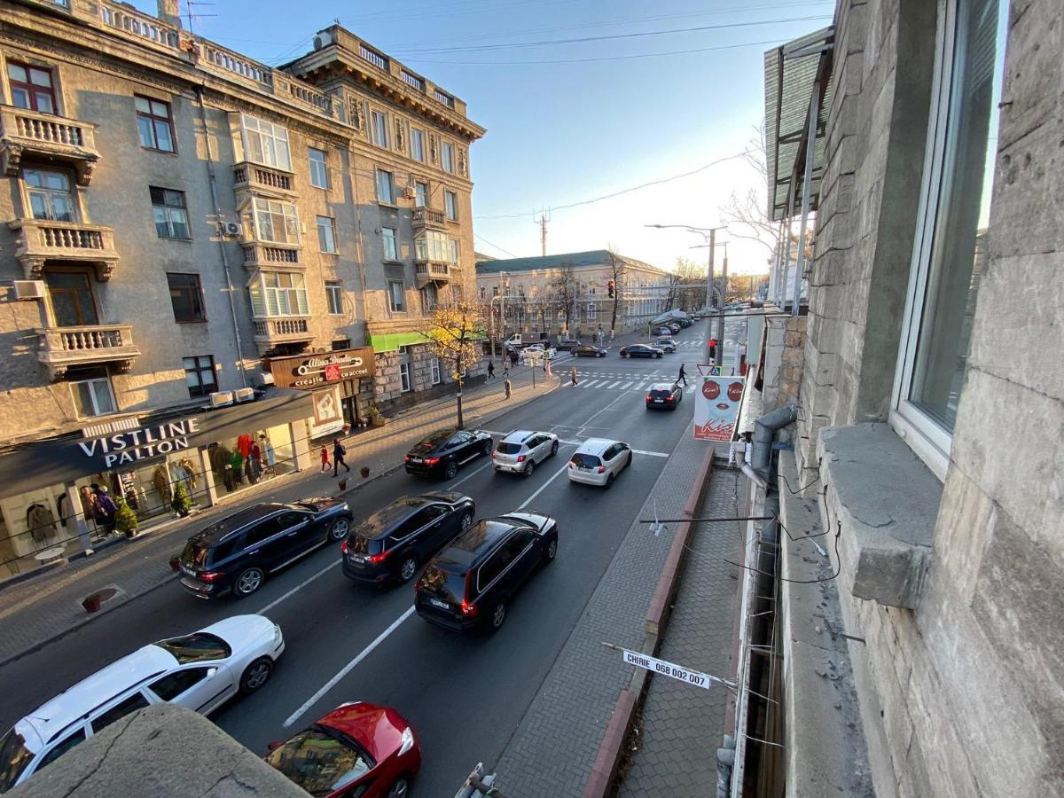 Stefan Cel Mare Boulevard Ultracentral Apartments In The Center Chisinau Exterior photo