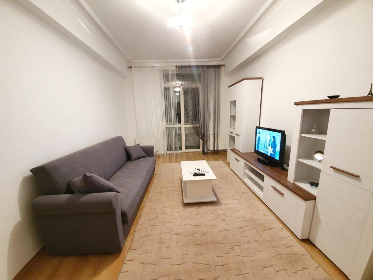 Stefan Cel Mare Boulevard Ultracentral Apartments In The Center Chisinau Exterior photo